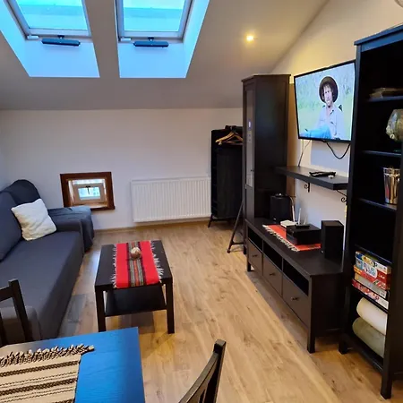 Greg Apartment
