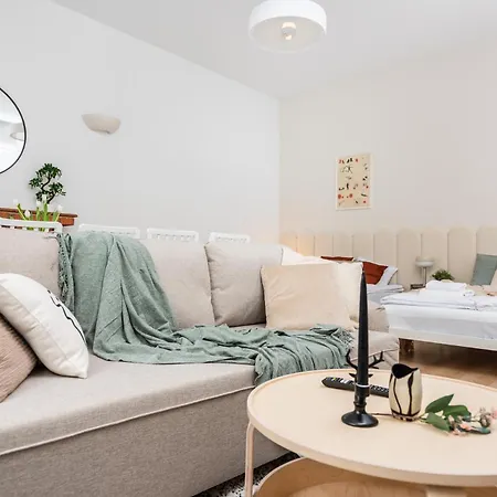 Modern Centrally Located - By Upstairs Apartamento Cracóvia