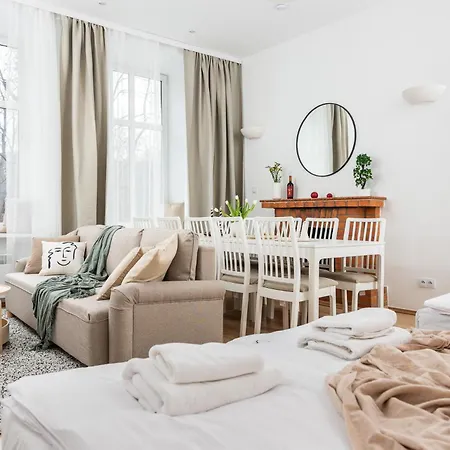 Apartamento Modern Centrally Located - By Upstairs Cracóvia