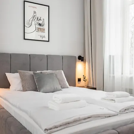 Modern Centrally Located - By Upstairs קרקוב