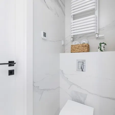 Lux Kosciuszki 39 With Parking By Renters Prestige * Краков