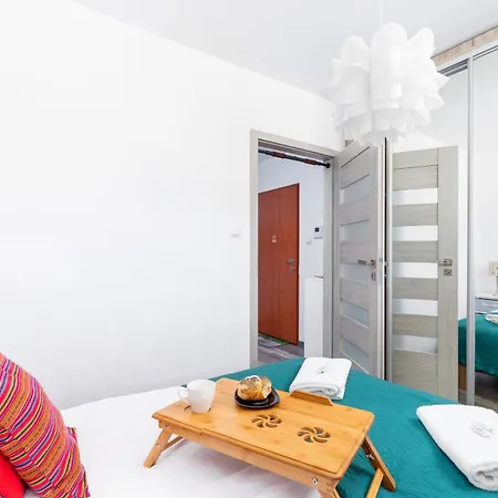 Cracow Czeczow By Renters Apartamento