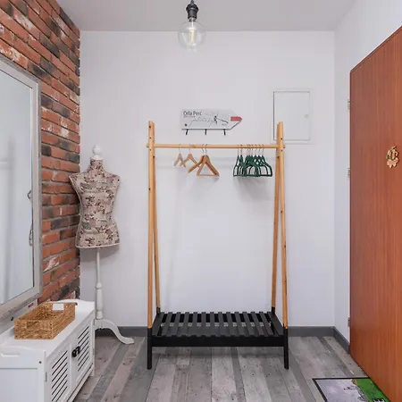 Cracow Czeczow By Renters *