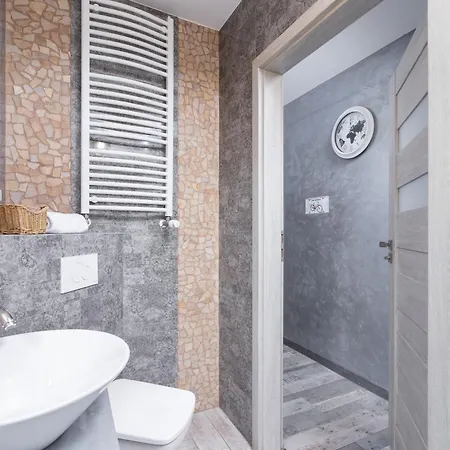Cracow Czeczow By Renters Apartamento *