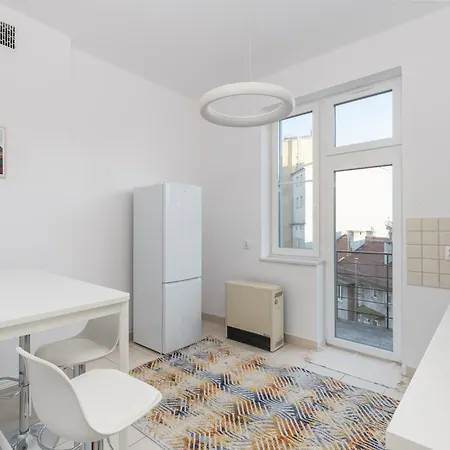 Old Town 2-bedroom Apartment *