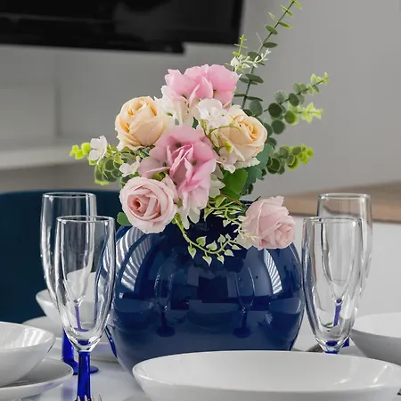 Cracow Royal Blue Avia Estate By Renters Apartment Krakow