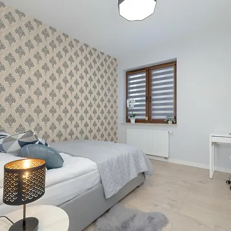 Cozy Pachonskiego With Balcony And Parking By Renters Apartment