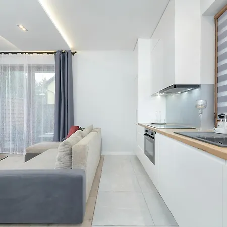 Cozy Pachonskiego With Balcony And Parking By Renters Apartment