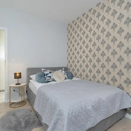 Cozy Pachonskiego With Balcony And Parking By Renters *