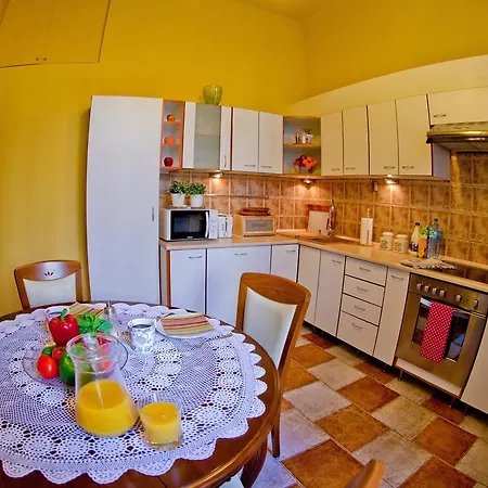Location To Explore Spacious 105m2 * Krakow