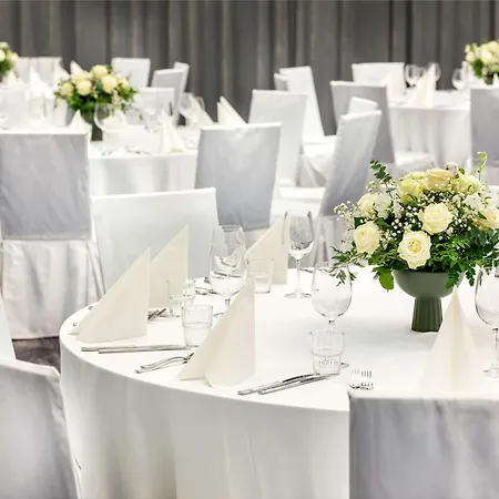 Hilton Garden Airport Szálloda 4*