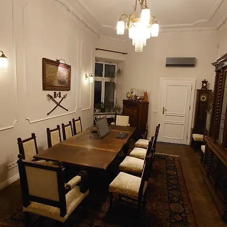 Premium In Parisian Style In The Heart Of Old Apartment *