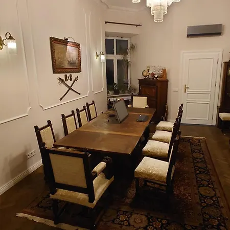 Premium In Parisian Style In The Heart Of Old Apartment