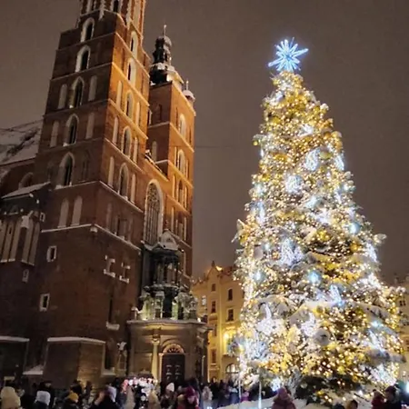 Luxury Vistula Old Town Apartments: Spa, Sauna & Pool Retreat *