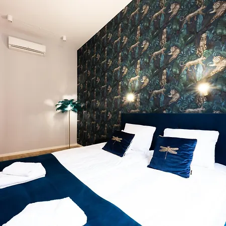 Bracka Main Square Apartment