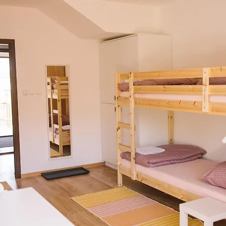 Hostel Girls *