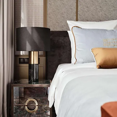The Crown Center - Handwritten Collection Accor