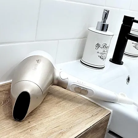 Kana - Stylish Apartment In Krakow - Close, Fast Wifi & Smart Tv * Kraków