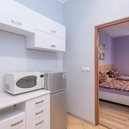 70s Hostel