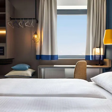 Hotel Vienna House Easy By Wyndham Cracow 3*