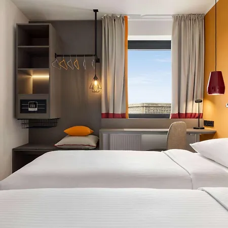 Vienna House Easy By Wyndham Cracow Hotel