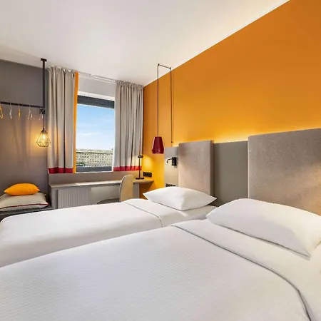Hotel Vienna House Easy By Wyndham Cracow 3*
