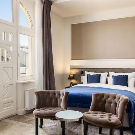 Wyndham Grand Old Town 5*