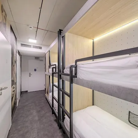 Easy One Premium Art Hotel apartamentowy *