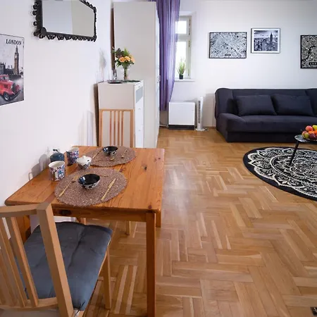 Cozy Rachel-near Rynek Netflix Apartment