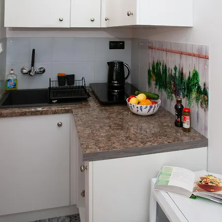 Apartment Czar Prowansji - Comfy & Quiet Near Rynek&train Station Netflix
