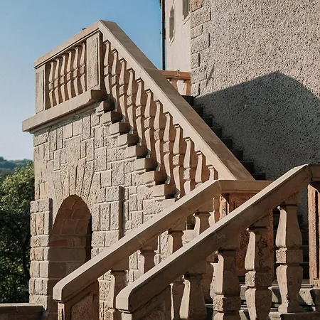 Zinar Castle