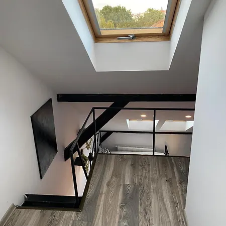 High Five Apartment