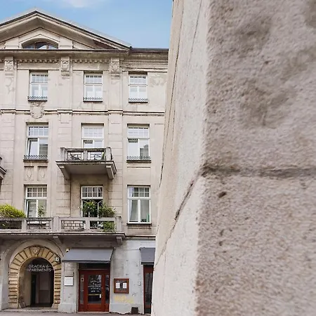 Bracka 6 Aparthotel 4*