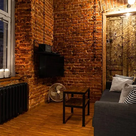 Apartament Househost Apartmeni: Podbrzezie 2/20 Kraków
