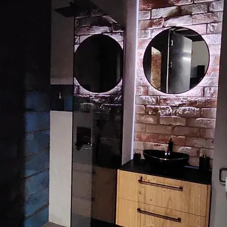 Luxury Vistula Old Town Apartments: Spa, Sauna & Pool Retreat Krakow