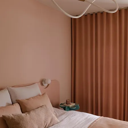 Apartment Pops