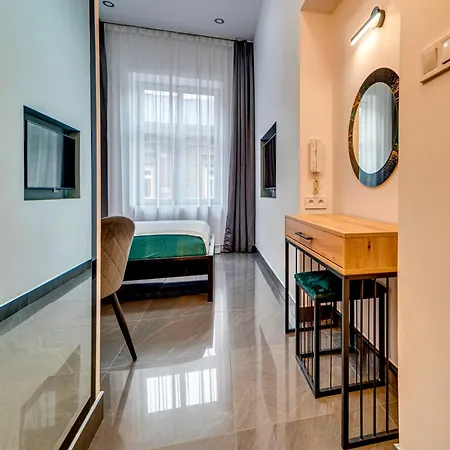 Aparthotel Komorowski Luxury Guest 4*