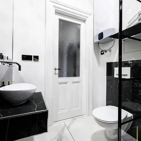 Native Sereno Fenn'a 5 Apartment *