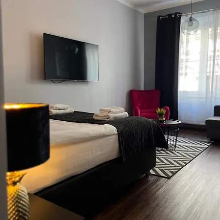 Leo Old Town Apartment