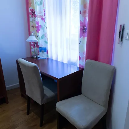 Golebia 8 Aparthotel 3*