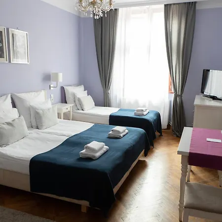 Aparthotel Golebia 8 3*