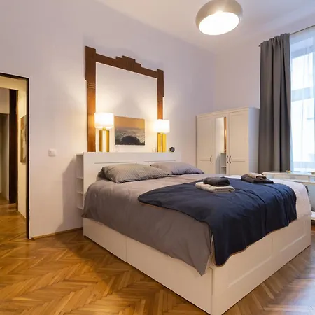 Apartament Heart And Soul, Gorgeous Two-bedroom In The Center! *
