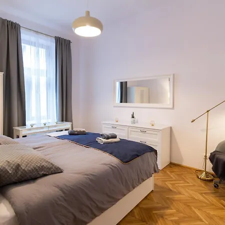 Heart And Soul, Gorgeous Two-bedroom In The Center!