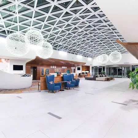 Doubletree By Hilton & Convention Center Hotell 4*