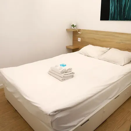 Apartment Urocze I Ciche Mieszkanie W Spokojnej Okolicy Krakow