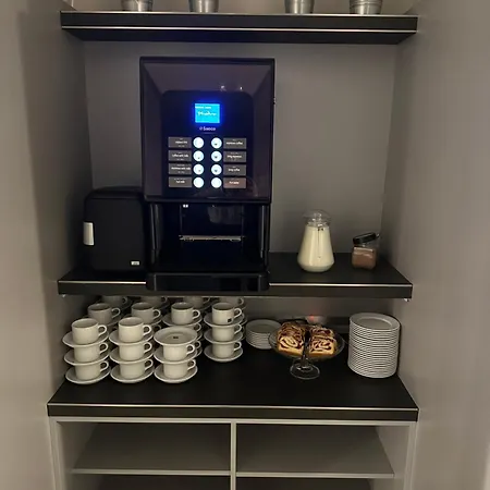 亚历山大2号酒店 酒店