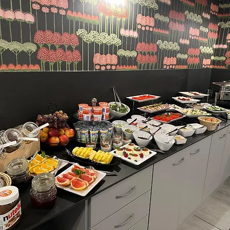 Downtown Hotel 3*