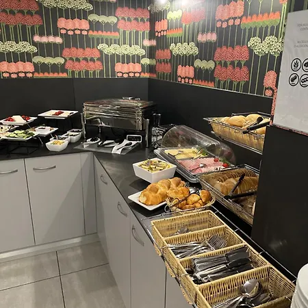 亚历山大2号酒店 酒店
