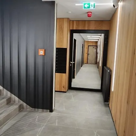 Luxury Vistula Old Town Apartments: Spa, Sauna & Pool Retreat Krakow