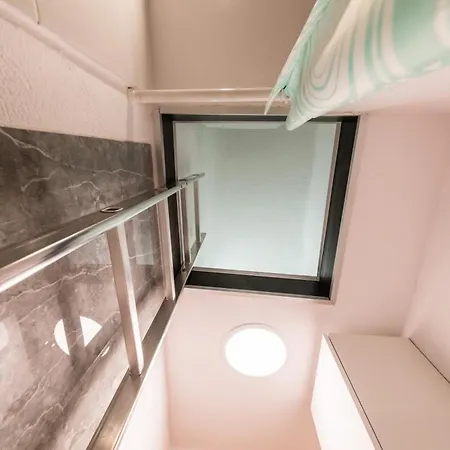 Apartament Micro 2,5 Qm - Najmniejsze Swiata 2,5 Mkw